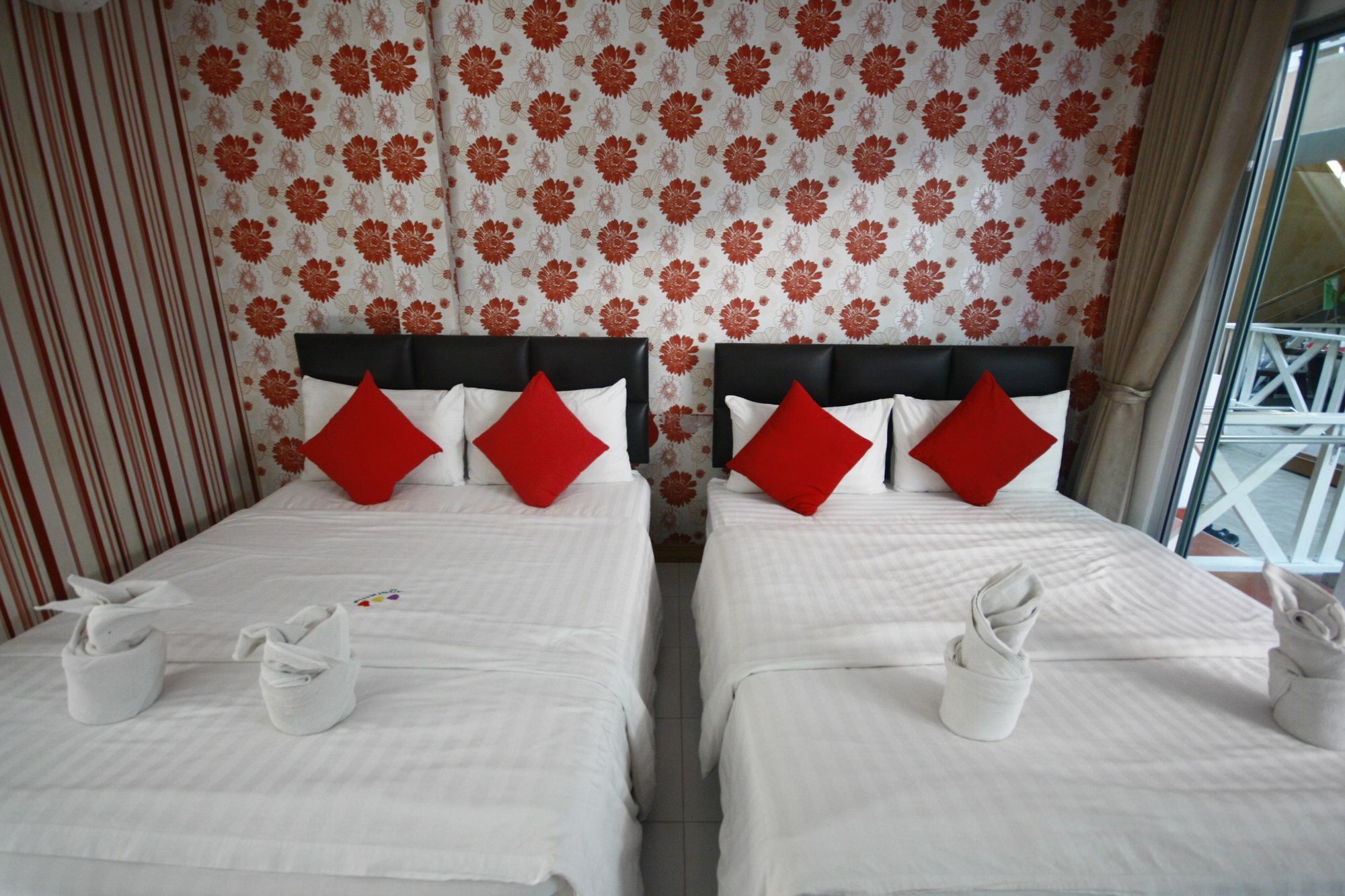 Tawaen Beach Resort Koh Larn Ngoại thất bức ảnh
