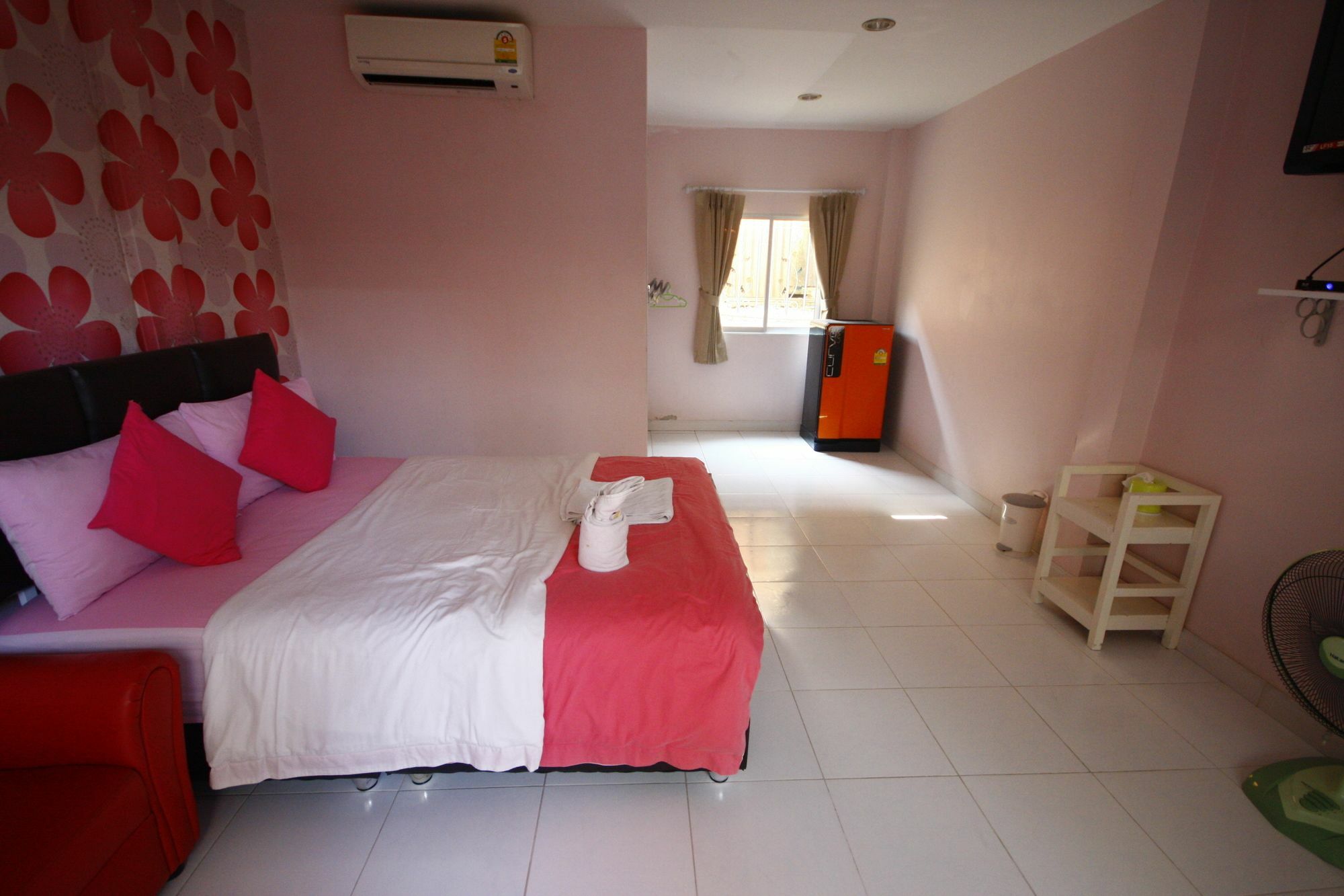 Tawaen Beach Resort Koh Larn Ngoại thất bức ảnh